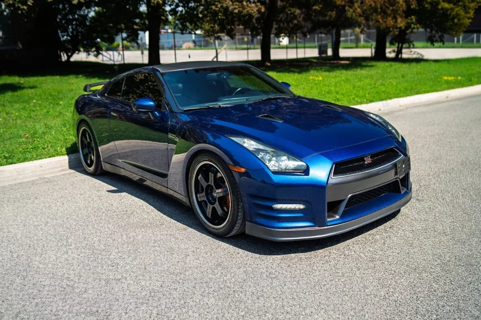Nissan Gt-R 2012 photo 3