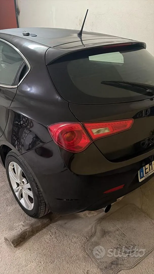 Alfa Romeo Giulietta 2012 photo 5