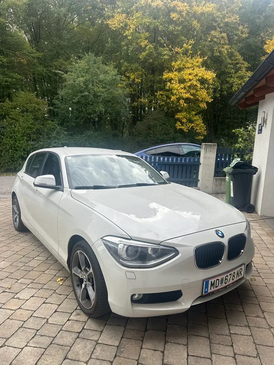 BMW 1 Series 2012 photo 2