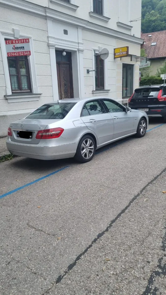 Mercedes-Benz E-Class 2010 photo 3