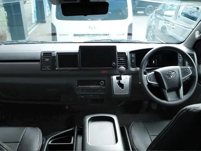 Toyota Hiace Wagon 2026 photo 2