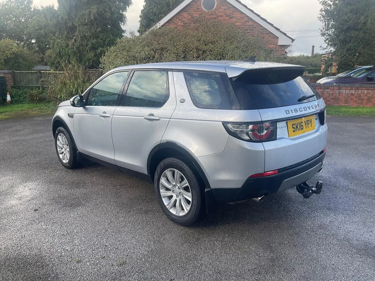 Land Rover Discovery Sport 2016 photo 3