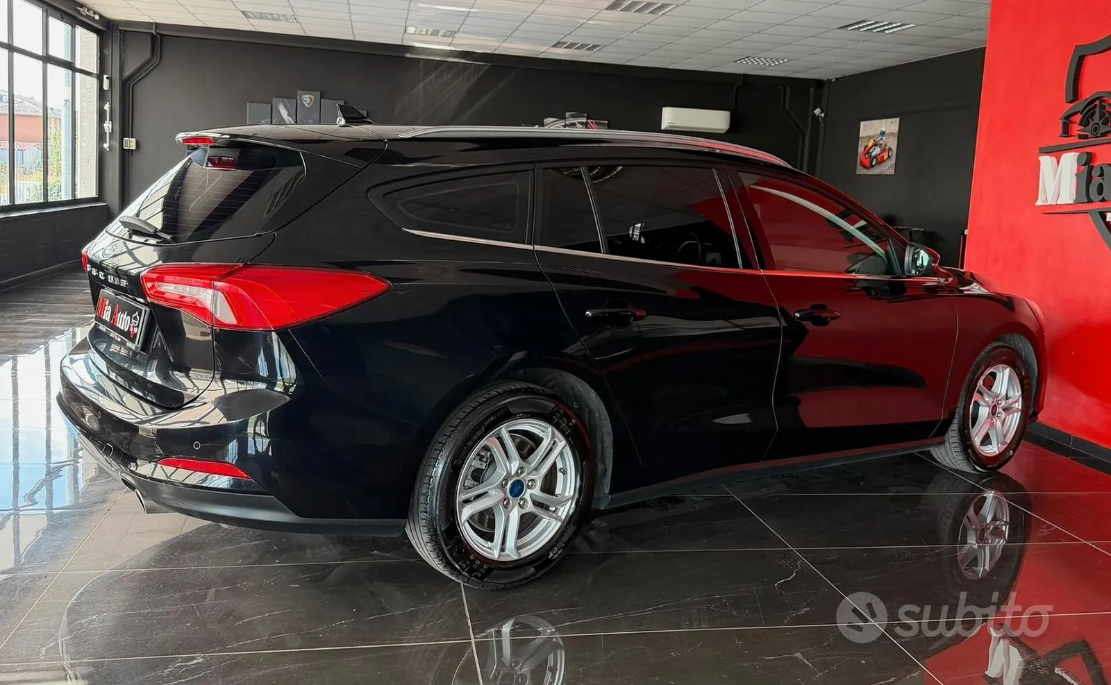 Ford Focus 2022 photo 2