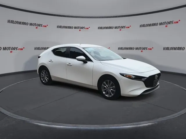 Mazda Mazda3 2025 photo 2