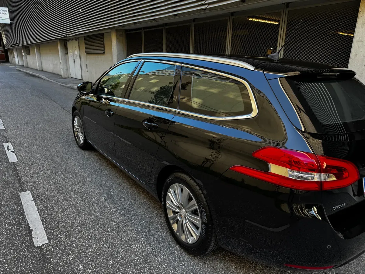 Peugeot 308 2018 photo 3