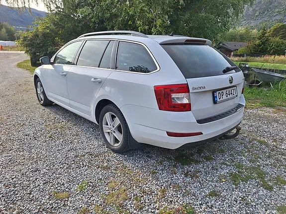 Skoda Octavia 2015 photo 3