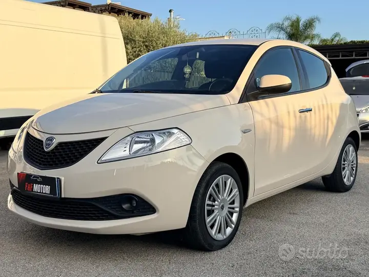 Lancia Ypsilon 2018 photo 3