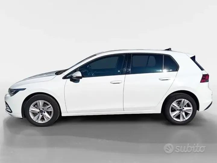 Volkswagen Golf 2022 photo 2