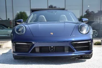 Porsche 911 2021 photo 2