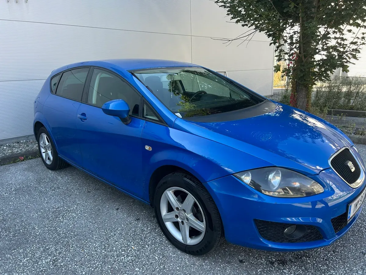 Seat Leon 2011 photo 3