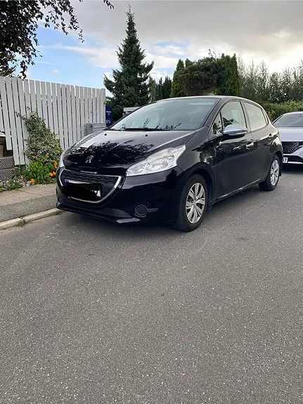Peugeot 208 2014 photo 2