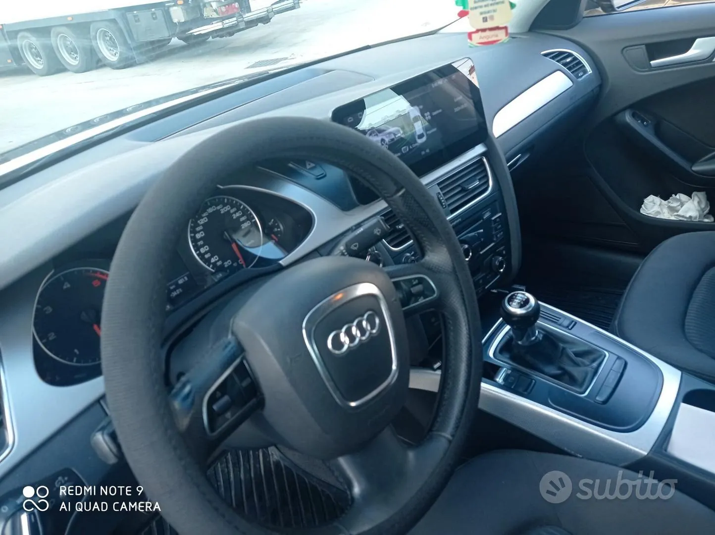 Audi A4 2010 photo 4