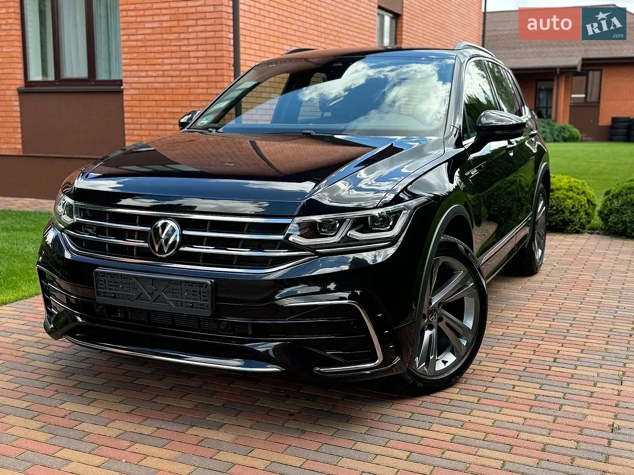 Volkswagen Tiguan 2022 photo 2
