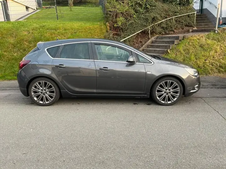 Opel Astra J
