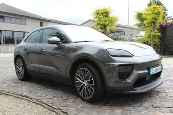 Porsche Macan 2024 photo 2