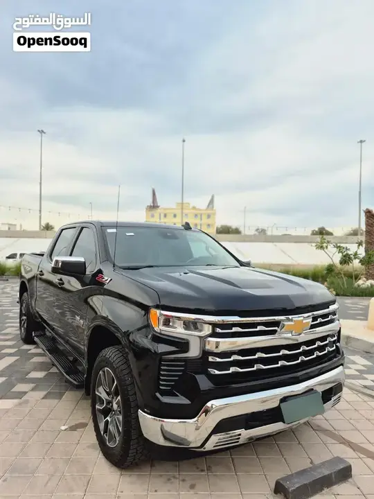 Chevrolet Silverado 2023 photo 3