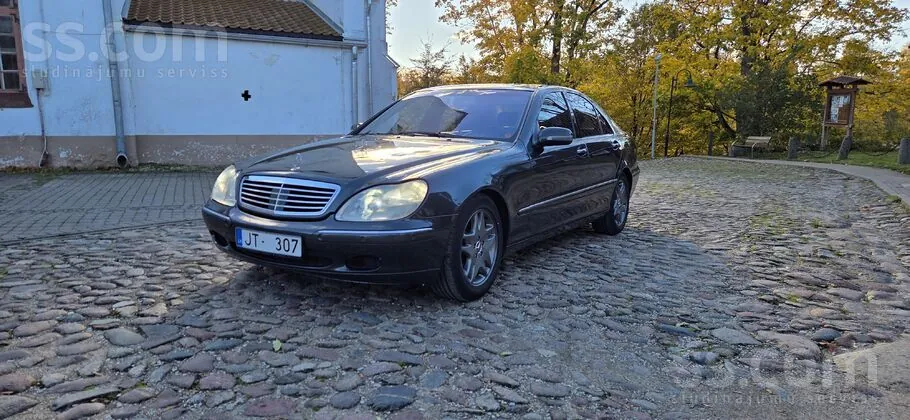 Mercedes-Benz S400