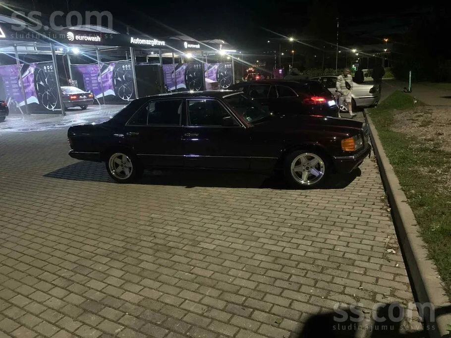 Mercedes-Benz S280 1982 photo 2