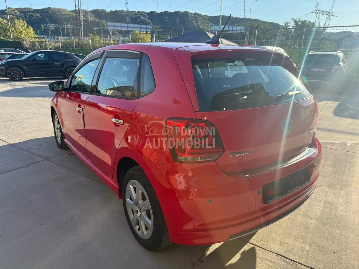 Volkswagen Polo 2010 photo 4