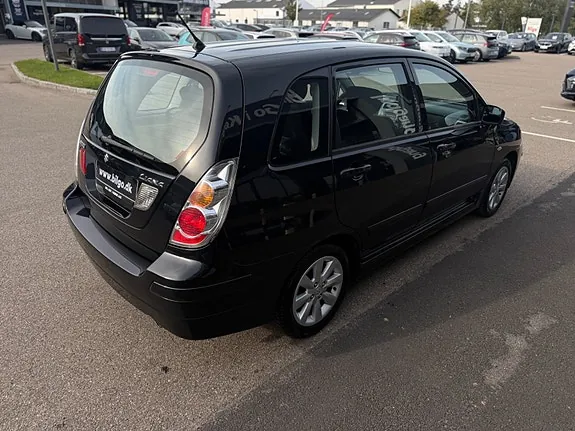 Suzuki Liana 2009 photo 4