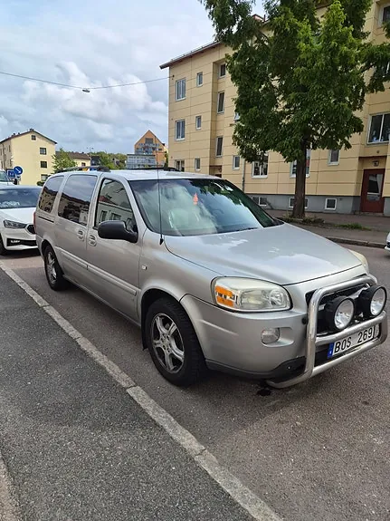 Chevrolet Uplander 2008 photo 2