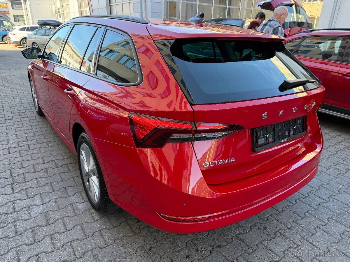 Skoda Octavia 2023 photo 4