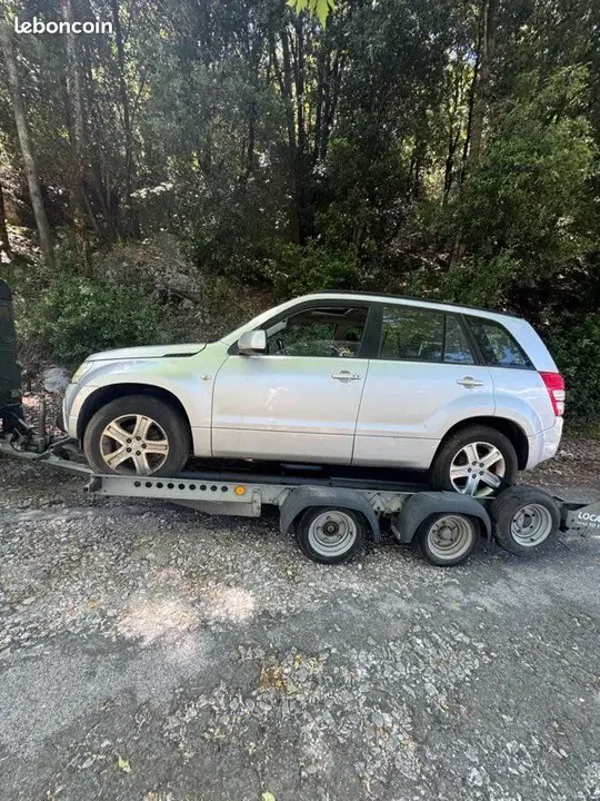 Suzuki Grand Vitara 2005 photo 2