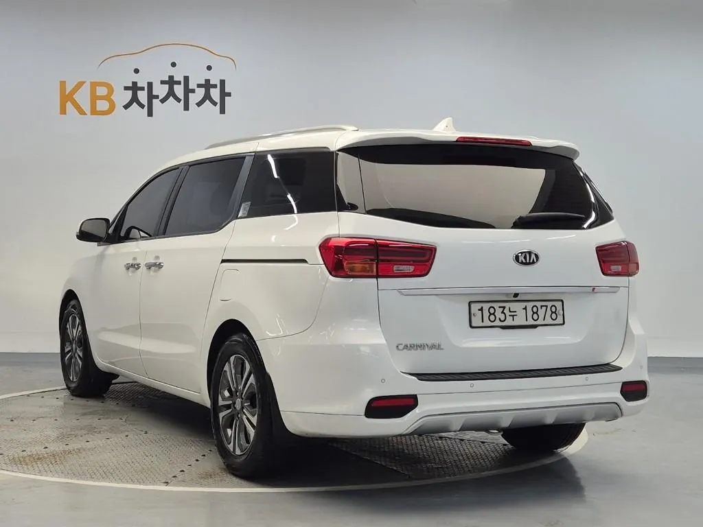 Kia Carnival 2019 photo 2
