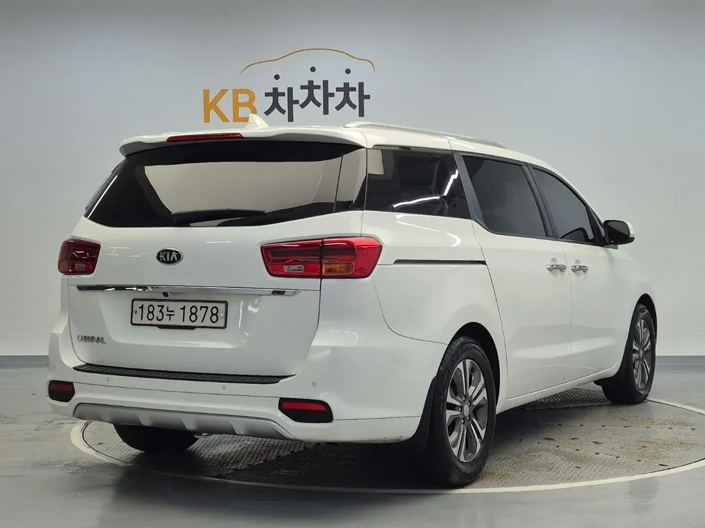Kia Carnival 2019 photo 3