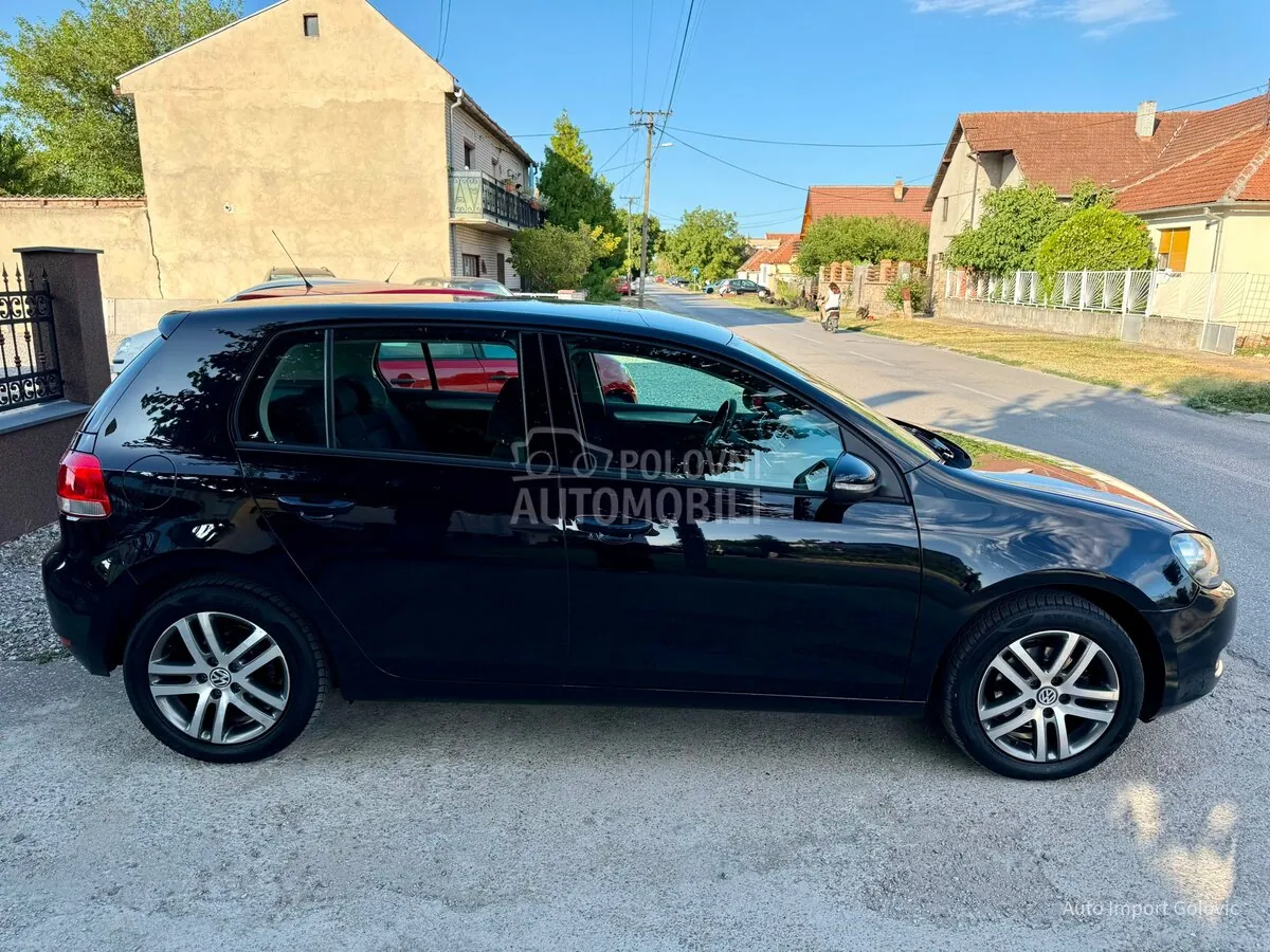 Volkswagen Golf 2011 photo 4