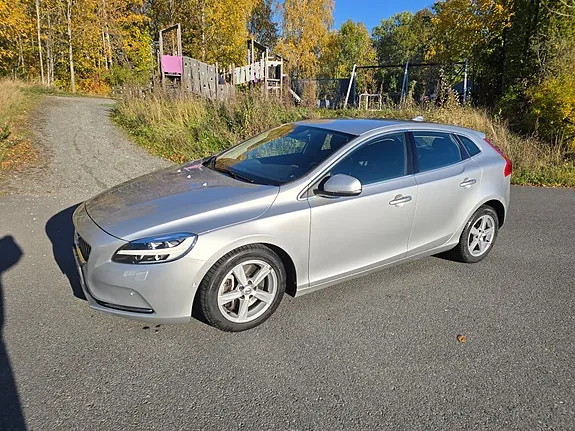 Volvo V40 2017 photo 2