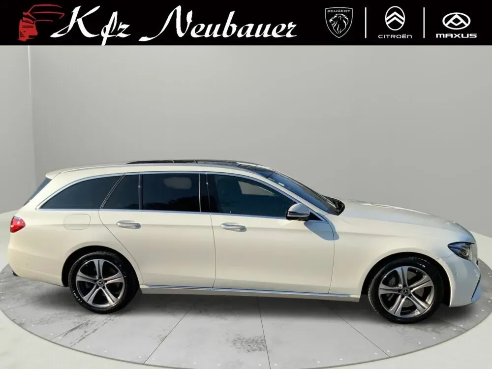 Mercedes-Benz E-Class 2019 photo 3