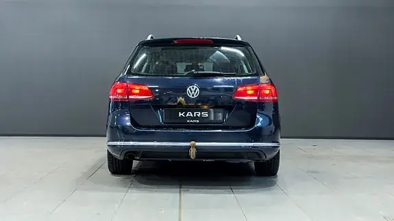 Volkswagen Passat 2011 photo 4