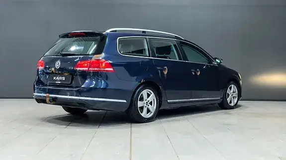 Volkswagen Passat 2011 photo 5