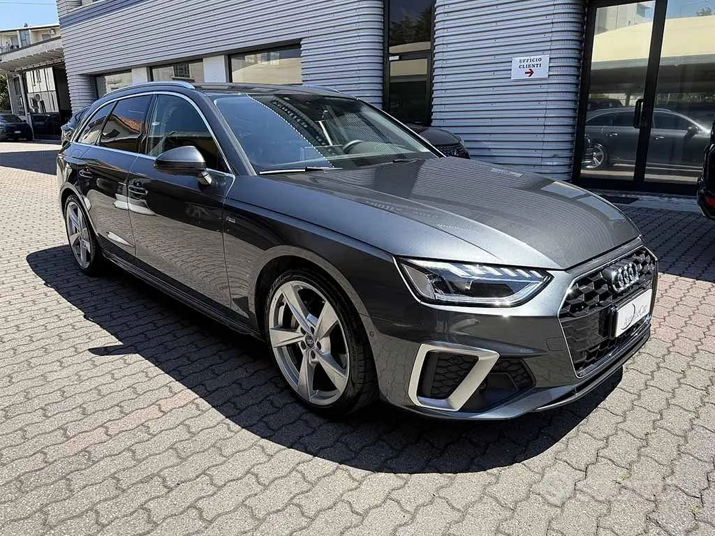 Audi A4 Avant 2023 photo 3