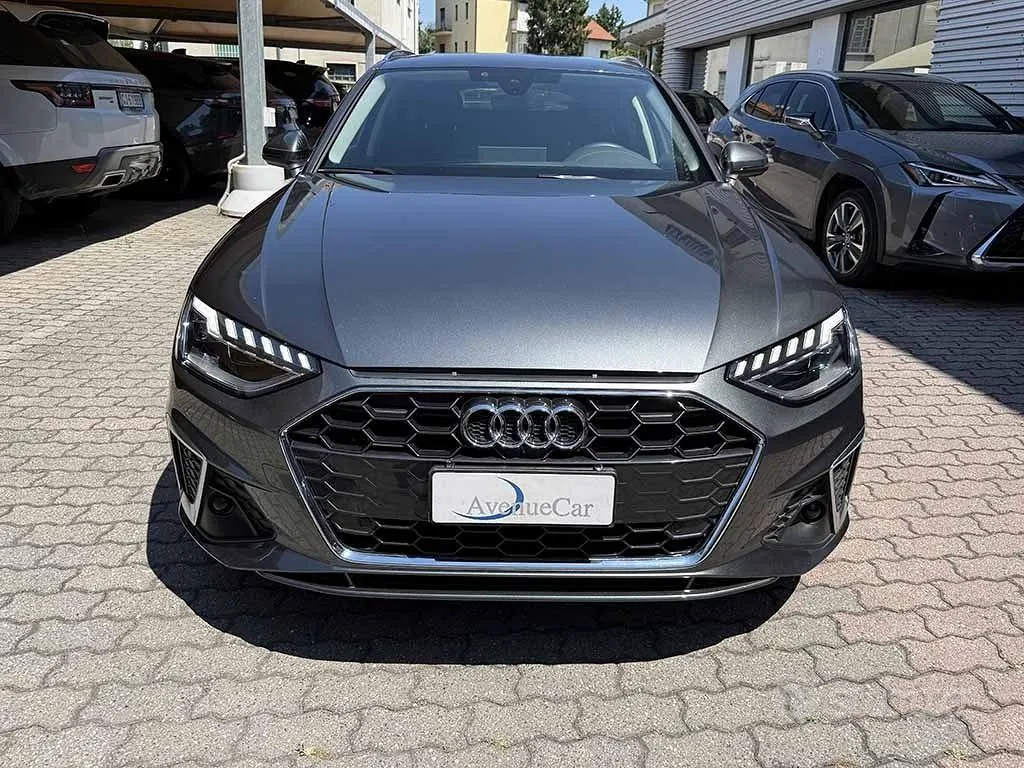 Audi A4 Avant 2023 photo 2