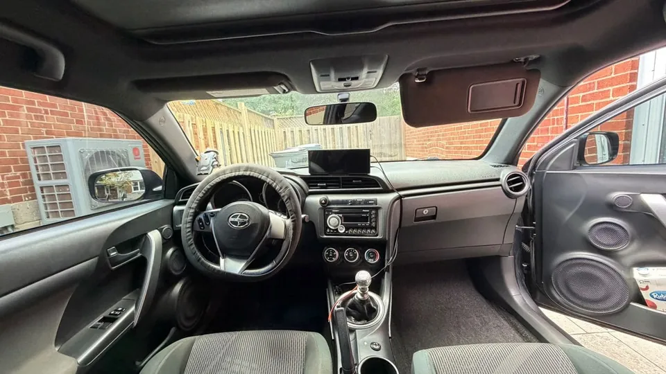 Toyota Scion Tc 2012 photo 5