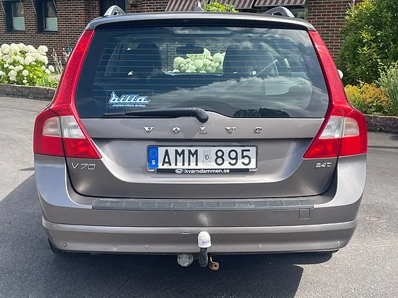 Volvo V70 2010 photo 2