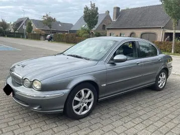 Jaguar X-Type