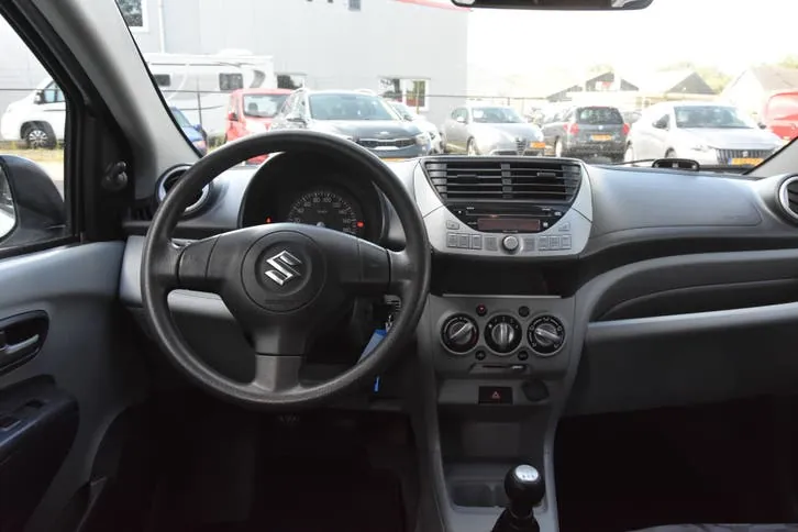 Suzuki Alto 2011 photo 2