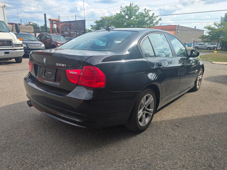 BMW 3 Series 2009 photo 4