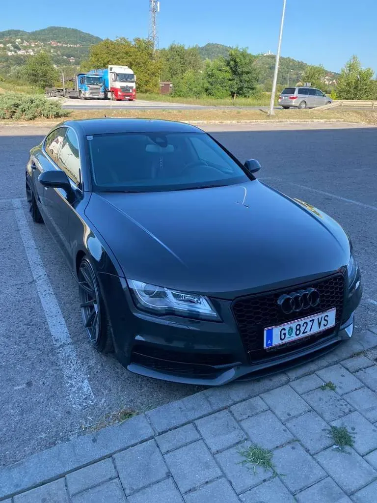 Audi A7 2011 photo 2