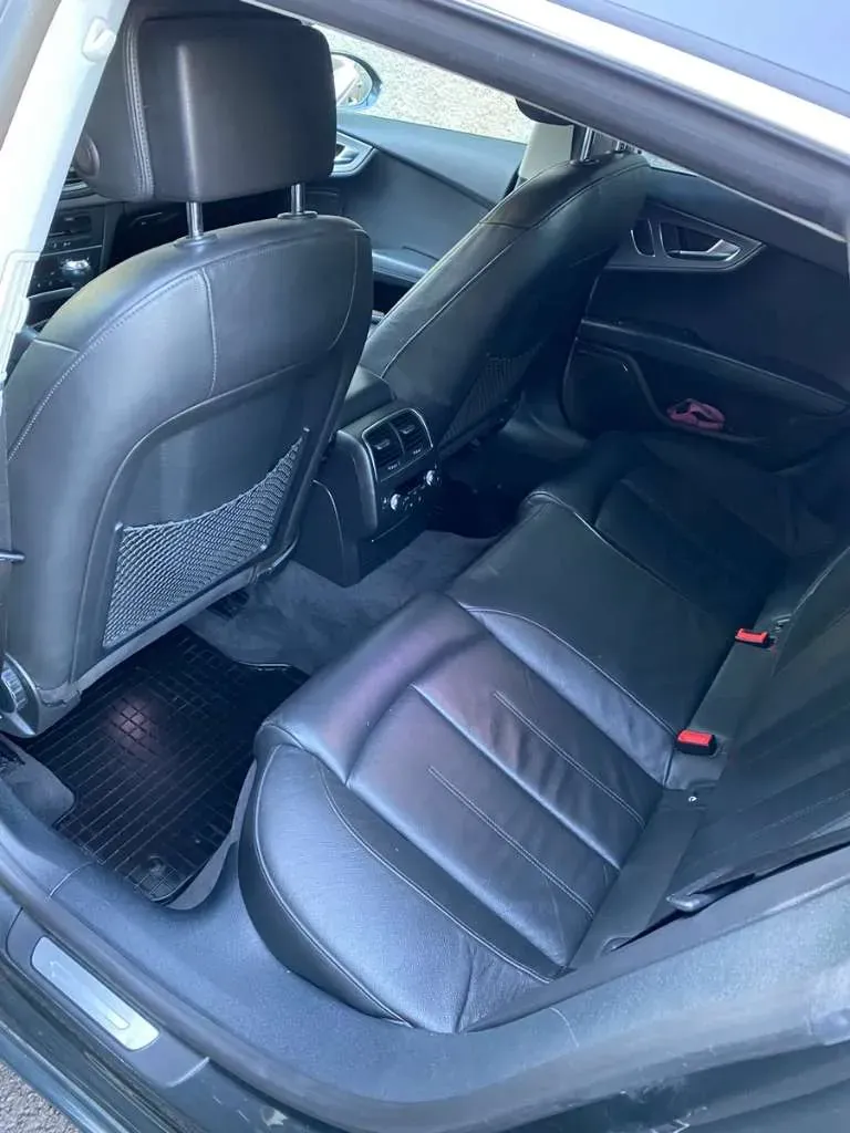 Audi A7 2011 photo 3