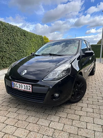 Renault Clio Iii 2010 photo 2