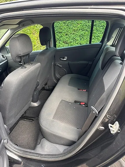Renault Clio Iii 2010 photo 5