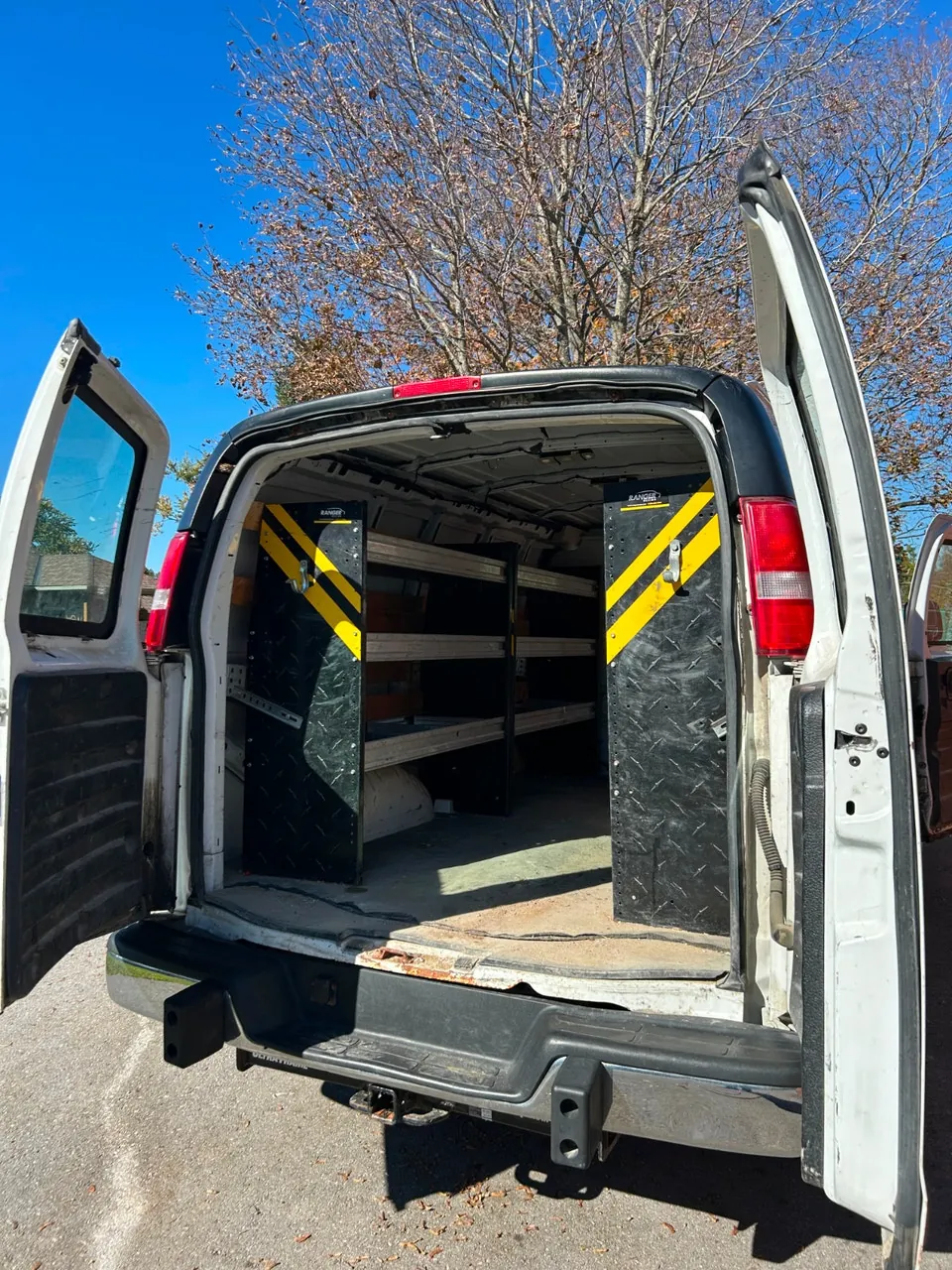GMC Savana 2017 photo 3