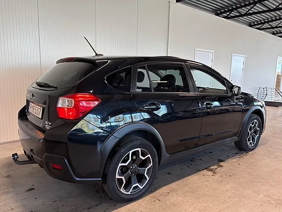 Subaru Xv 2015 photo 3