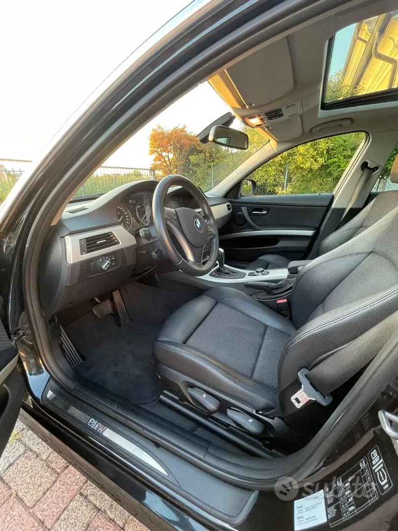 BMW 320D Touring 2012 photo 4