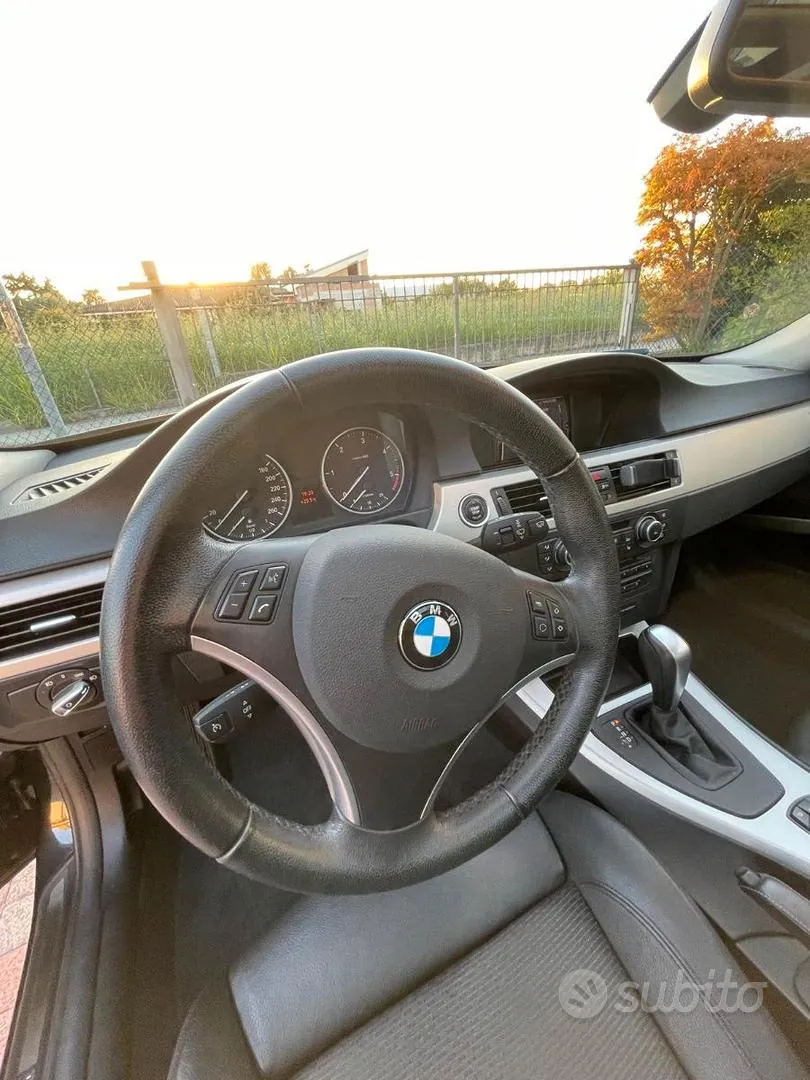 BMW 320D Touring 2012 photo 5