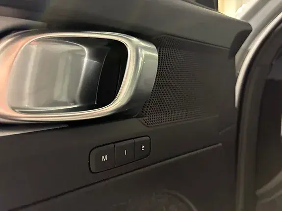 Volvo Xc40 2025 photo 5